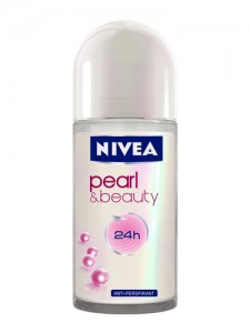 Nivea Deodorant roll-pearl & beauty 25ml