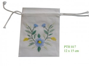 Embroidered bag 1