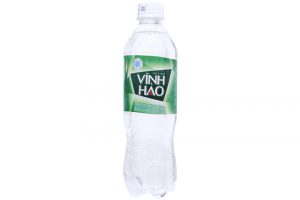 Vinh Hao mineral water has gas bottle 500ml